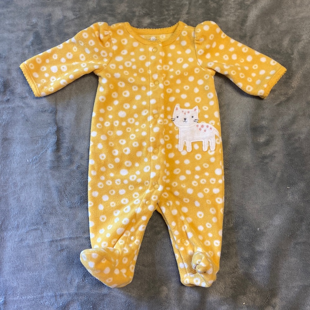 Just One You by Carter’s Baby Girls Kitty Fleece Blanket Sleeper Size Newborn
